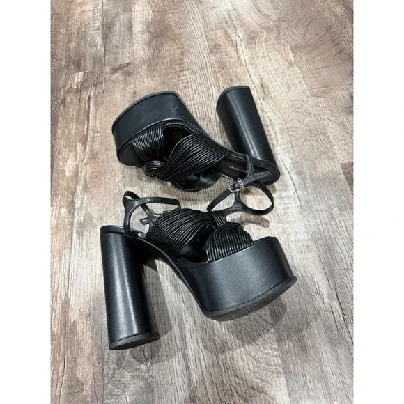 Michael Kors Black Strappy Platform Block Heel Sandals SG25A Womens Size 7M