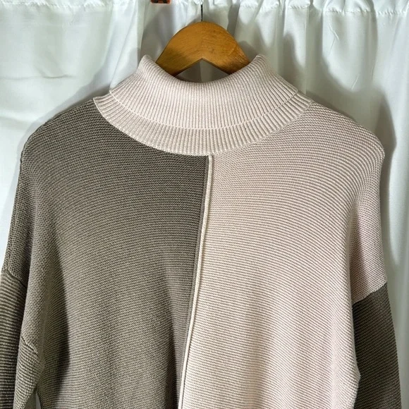 INC light pink and brown colorblock sweater sz M‎