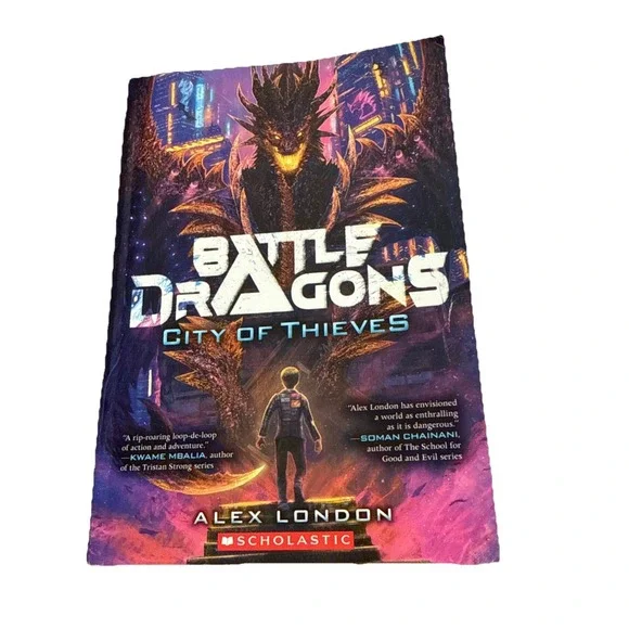 City of Thieves (Battle Dragons #1)‎ Scholastic Book- Paperback