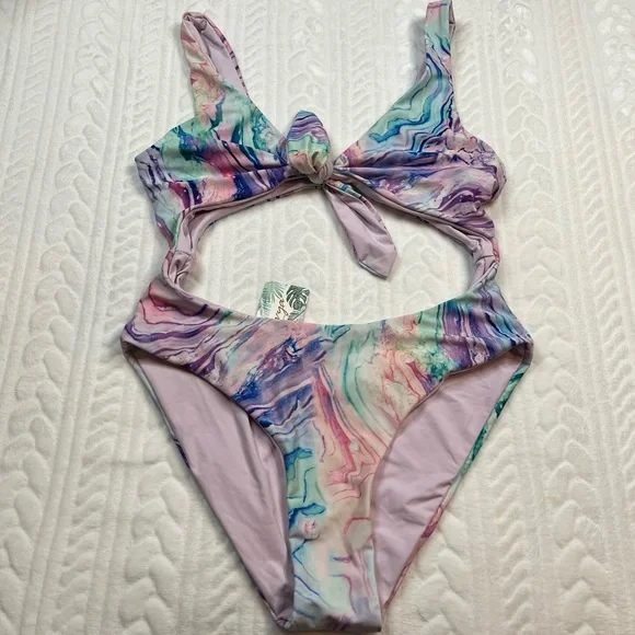 💗 *NEW* Forever 21 - Womans One Piece‎ Swimsuit