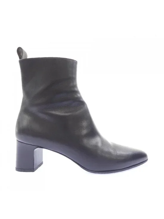 Louis Vuitton Donnaankle Boots