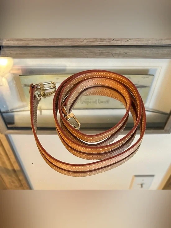 Louis Vuitton Leather Crossbody/Shoulder Strap in Tan and Brown Gold EUC Clasps
