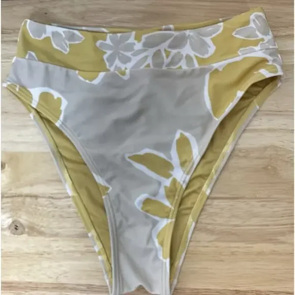NWT Cupshe Womens Bikini‎ Bottom Small Swimsuit Floral Tropical Vacation
