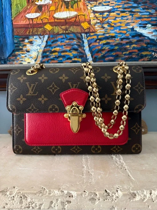 Louis Vuitton Victoire Monogram Chain Bag