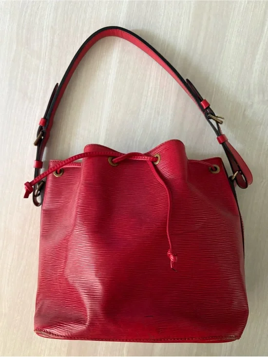 Louis Vuitton Epi Noé GM Bucket Bag – Red Leather