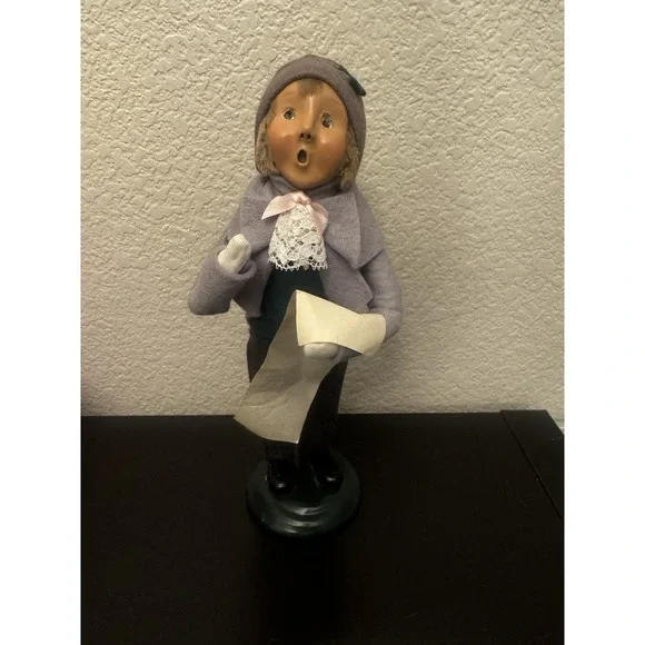 Byers choice Christmas carolers  1992 boy With music Scroll Grey Coat 10 Inch