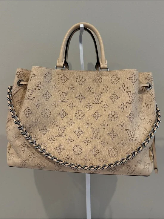 Louis Vuitton Bella Tote Mahina Leather Galet Beige/Cream- like new