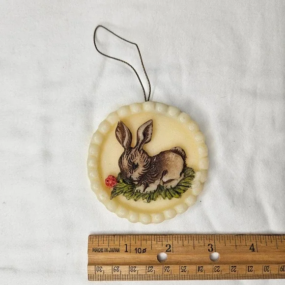 Vtg WAX Round Bunny‎ Rabbit Ornament Scalloped Edge Cream Brown Easter Christmas