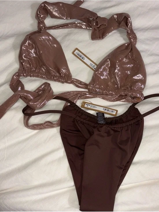 RARE SKIMS Liquid Shine Triangle Bikini Top with Cocoa String Bikini Bottoms NWT