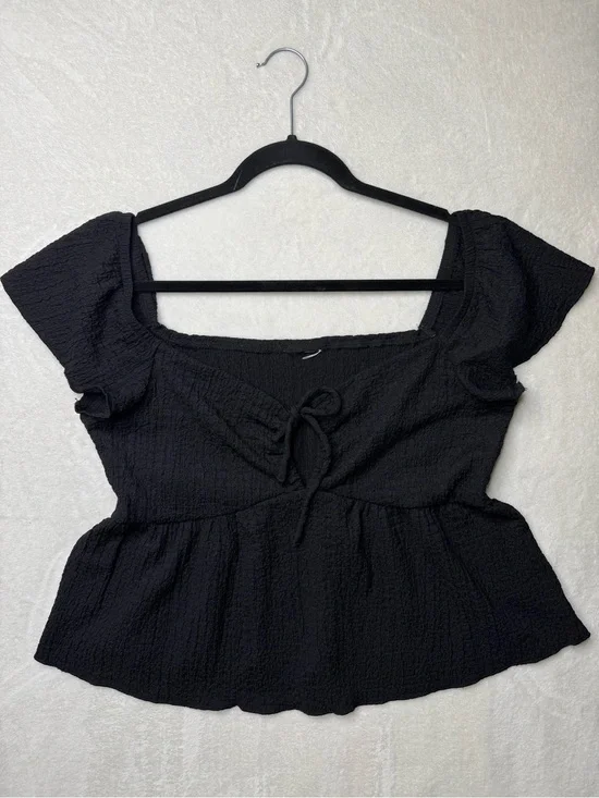 H&M - Black Smocked Peplum Square-Neck Crop Top