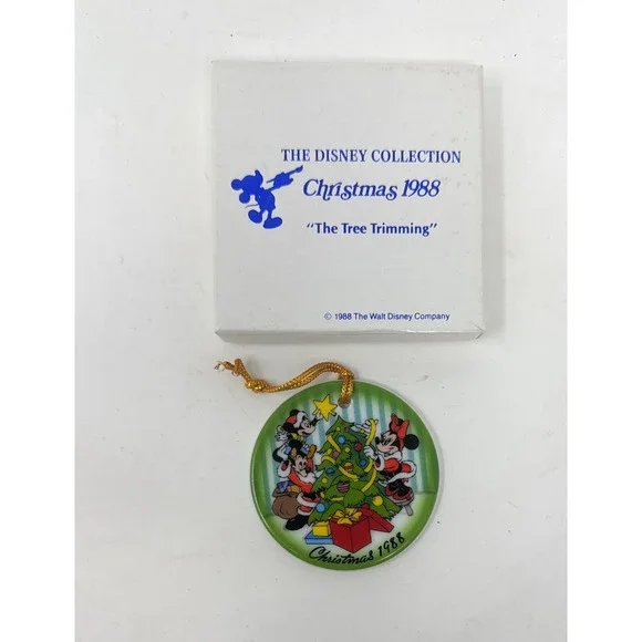 Vintage Disney 1988 The Tree Trimming‎ Mickey Minnie Porcelain Ornament