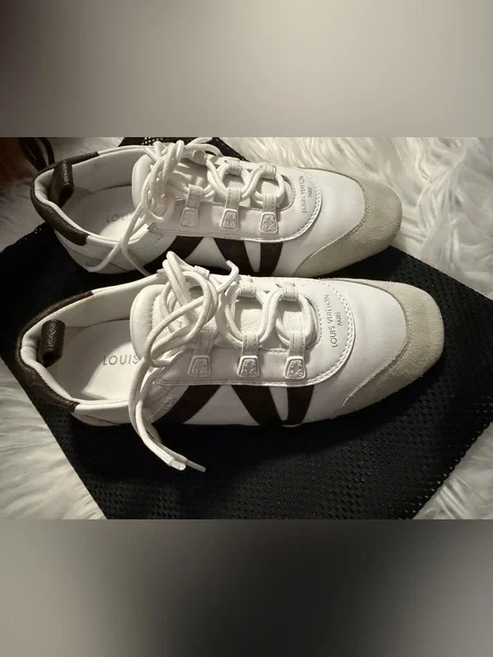 Monogram Calfskin Womens LV Sneakerina White size 37