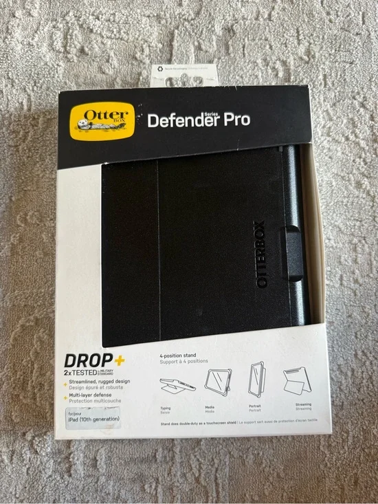OtterBox Defender Pro Black iPad 10th generation Case with 4-Position Stand NWT