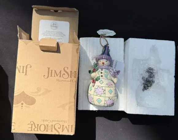 Enesco Jim Shore - Wonderland Snowman w/Holly Ornament #4058750 New! NWT-Lo10