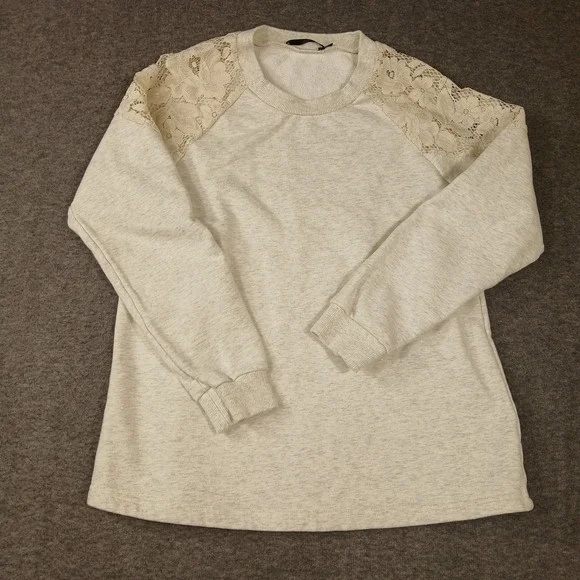 Doe & Rae Sweatshirt Womens Medium Oatmeal Lace Shoulder Detail Pullover