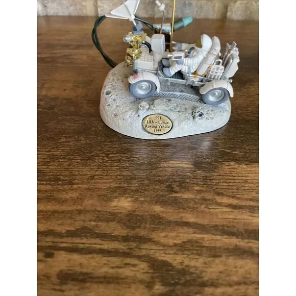 HALLMARK KEEPSAKE ORNAMENT LUNAR ROVER SPACE‎ MOON FLICKERING LIGHT NIB 1999