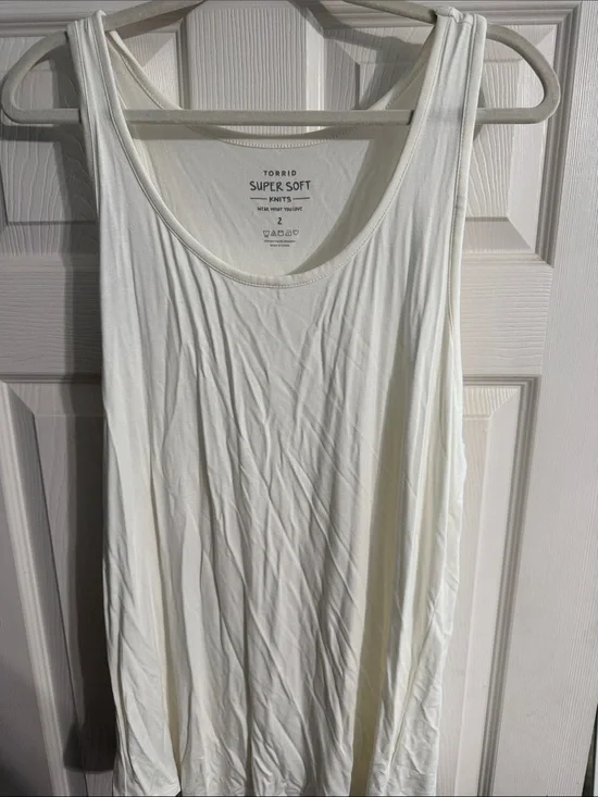 torrid Super Soft Scoop Neck Tank Top - White