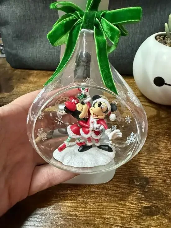 Disney Store Mickey and Minnie 2020 Holiday Glass Drop Sketchbook Ornament