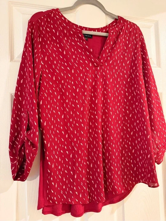 Women's Red V-Neck Printed Roll-Sleeve Blouse