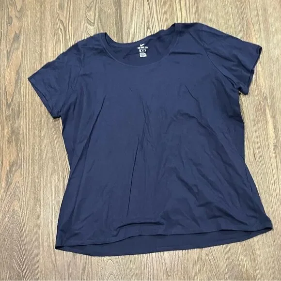NWOT Nike Womens T-Shirt Crewneck Short Sleeve Athletic Fit Cotton Navy Size XXL