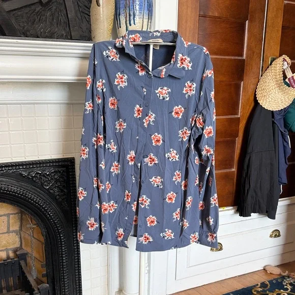 Duluth Trading Co Sidewinder Floral Utility top- UPF 30 - worn 3x‎
