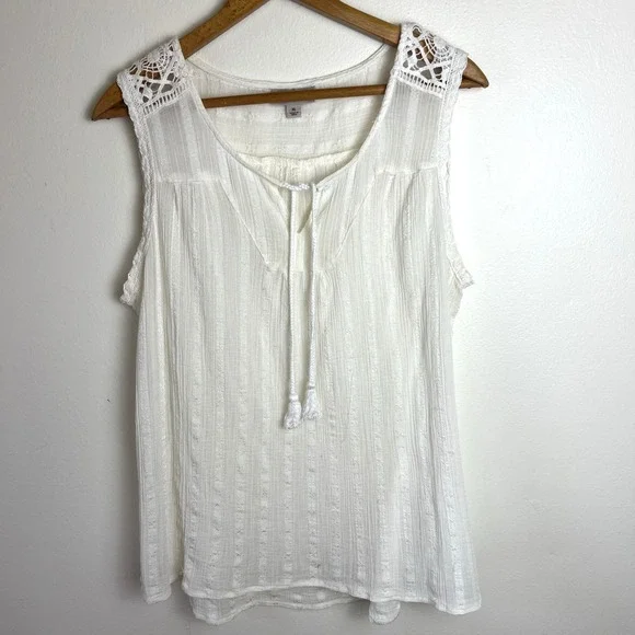 Boho Blouse Tank Size XL Sheer Lace Detail Tassel Tie Keyhole Cottage Core