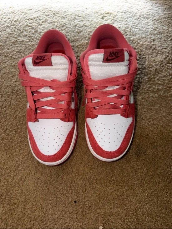 Women Nike Dunk Valentine 2024