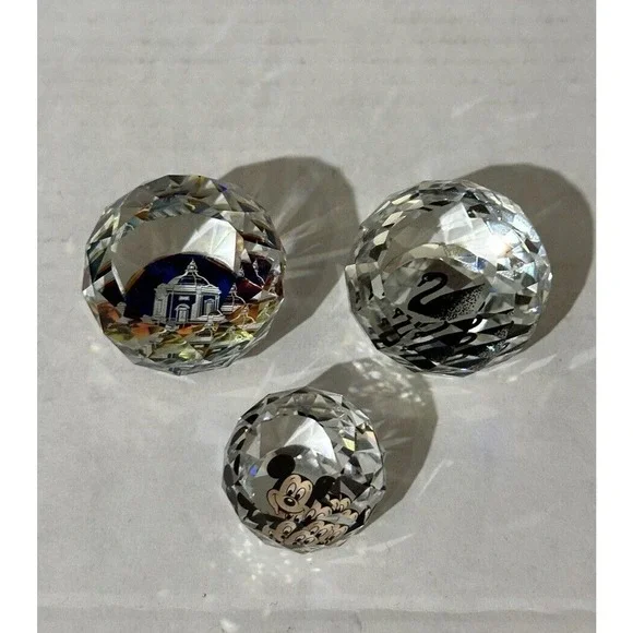 Swarovski Crystal Lot Of 3‎ Disney 1118830 + Harrogate England + Swan Logo