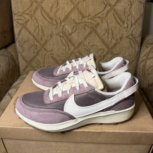Nike Waffle Debut Vintage Plum Sail Women's US Size 10 DX2931-200