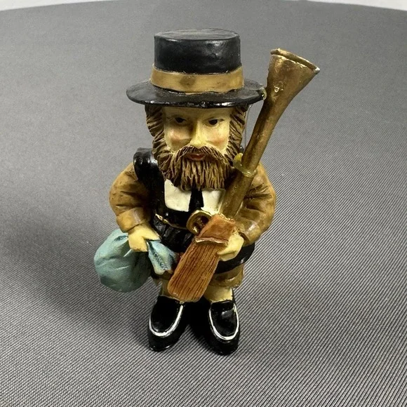 Vintage Thanksgiving Figuring Bob Schneeberg?‎  Pilgrim With Musket