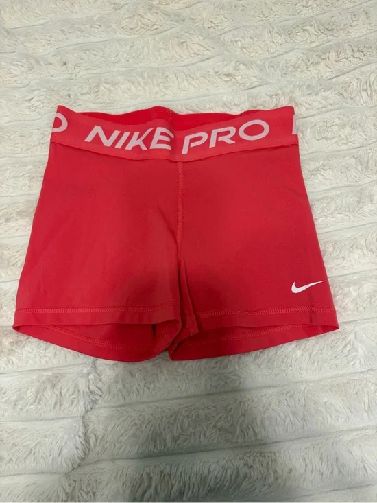 Nike Pro Women's Bright pink Training Bike Shorts