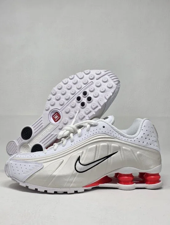 Nike Shox R4 AR3565-103 White Phantom Red Sneakers Women's Size 8.5 New