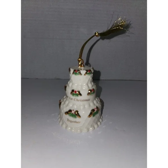 Lenox Our First Christmas Together‎ Christmas Tree Ornament Wedding Cake
