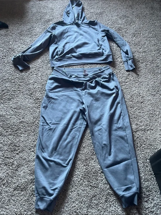 Nike Gray Hooded Fleece Lined Sweatshirt and Jogger set