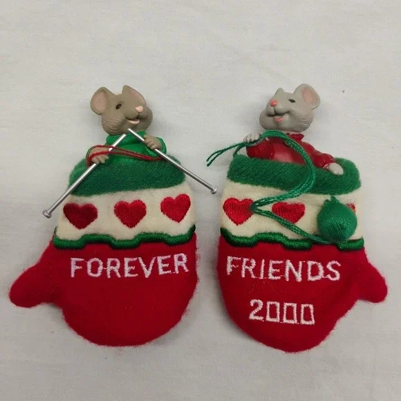 Hallmark Ornament‎ 2000 Friendship Friends Forever Crochet Knitting Christmas