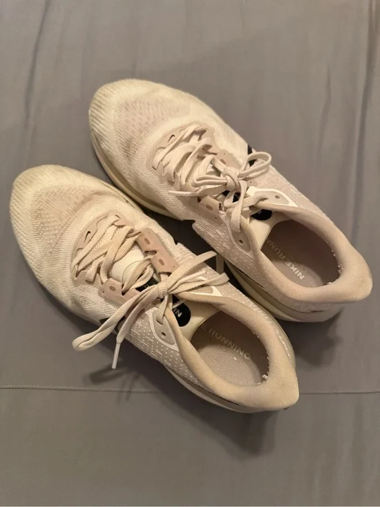 Nike Neutral Tone Knit Running Shoes - Cream/Beige