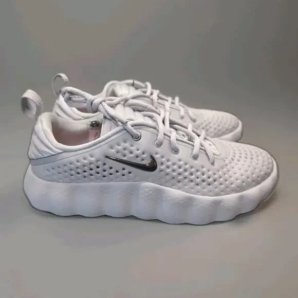 Size 8 - Nike Mind 002 Light Smoke Grey W