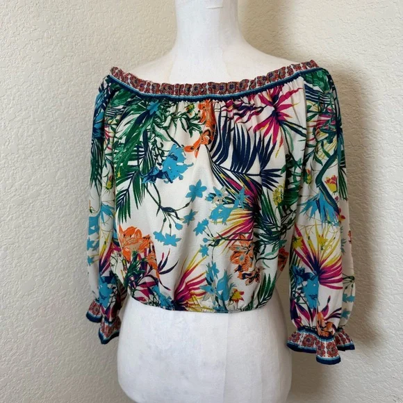 Flying Tomato‎ Top S  Off Shoulder Crop NWT