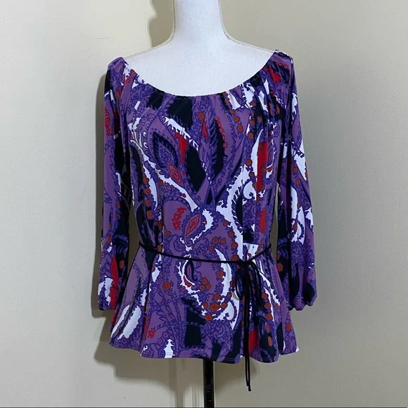 TAHARI || woman’s long sleeve blouse Sz Small