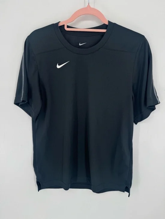 Nike Women's Black DRI-FIT Athletic Lightweight Performance Tee Size Small