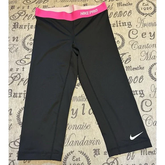 Nike Pro Women's Dri Fit Black Compression Training Crop Leggings Capri - Size M