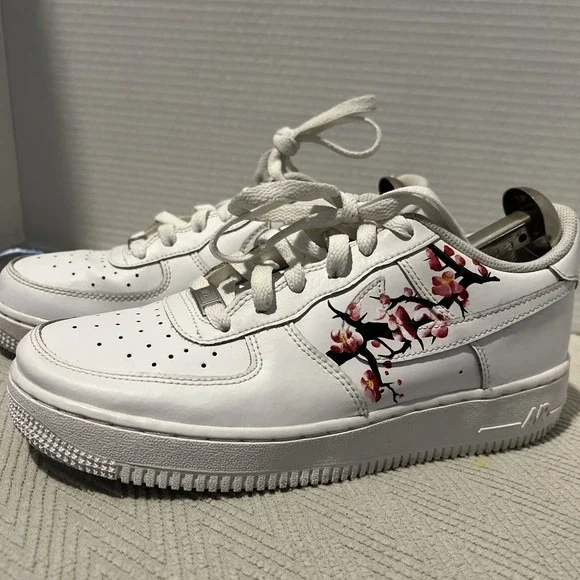 Nike Air Force 1 WHITE/CHERRY BLOSSOM DESIGN Size 7 Woman's
