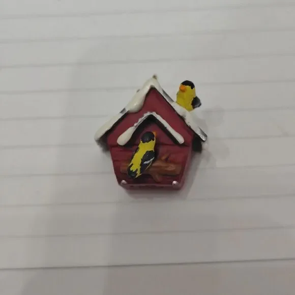 VTG Hallmark Welcome Friends`1999`Miniature birdhous Keepsake Ornament