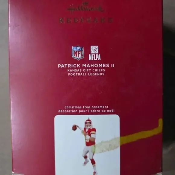 2020 Hallmark Kansas City Chiefs Patrick Mahomes II Football Legends Ornament