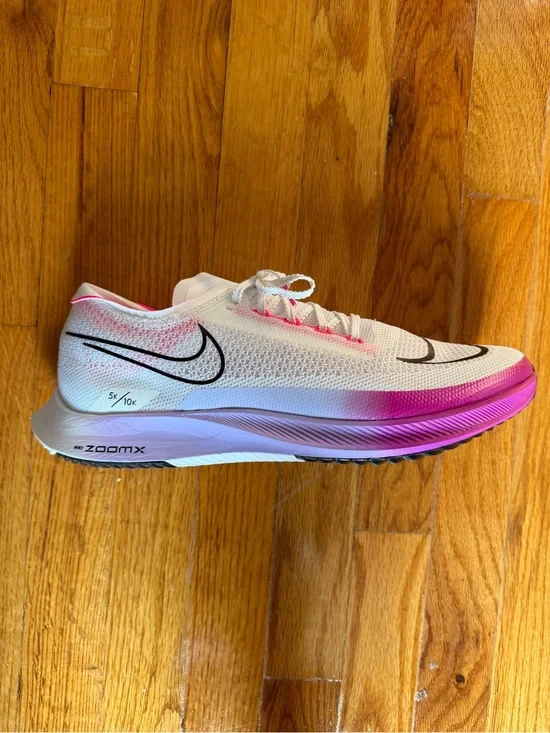 Nike Women's White & Pink Gradient ZoomX Streakfly Running Shoe