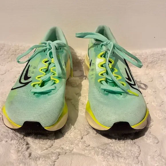 Nike Zoom Fly 5 Ghost Green Yellow Running Sneakers Women's Size 7.5
