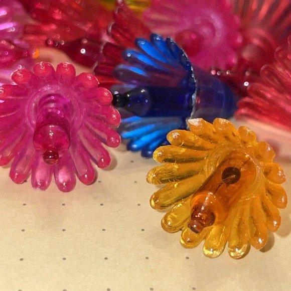 41 Colored Acrylic Ribbed Flower Christmas Light Covers w Colored Light Bulbs