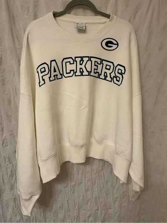 Nike Green Bay  Packers sweat shirt.  NWOT. Size XXL.