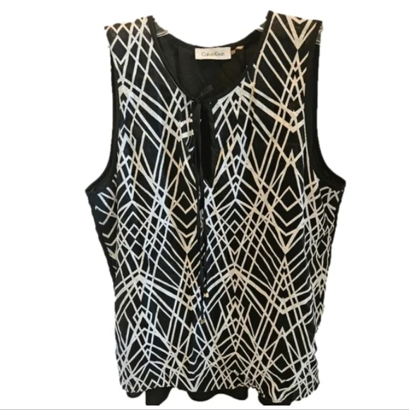 Calvin Klein Top size Small Black & white sleeves geometric pattern summer boho