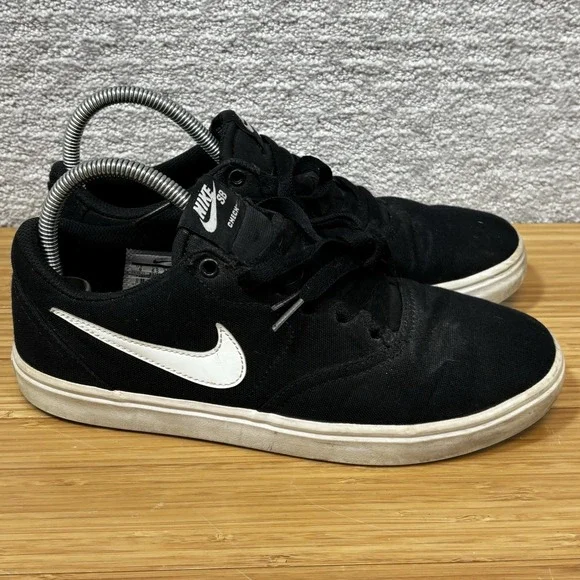 Nike Womens SB Check Solarsoft 921463-010  Sneakers Size 9 Black White canvas